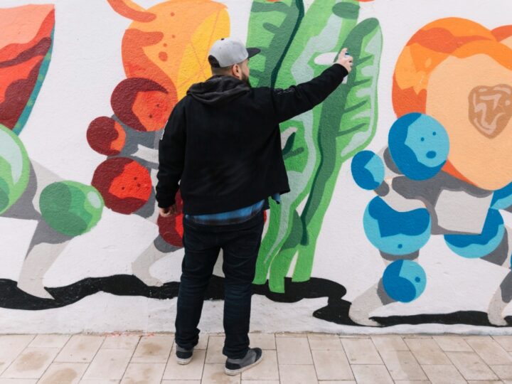 Inspirujące murale w Hajnówce: Artystyczny hołd dla Simony Kossak