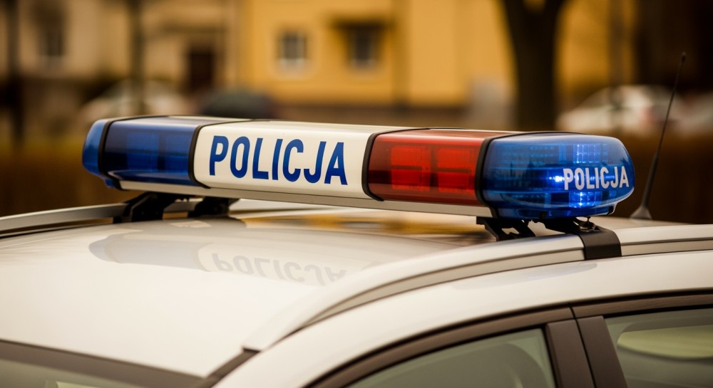 Ukrywał się w szafie, ale policja go znalazła