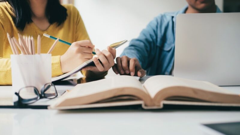 Konkurs na dyrektora I Liceum Ogólnokształcącego im. M. Skłodowskiej-Curie w Hajnówce ogłoszony przez Zarząd Powiatu